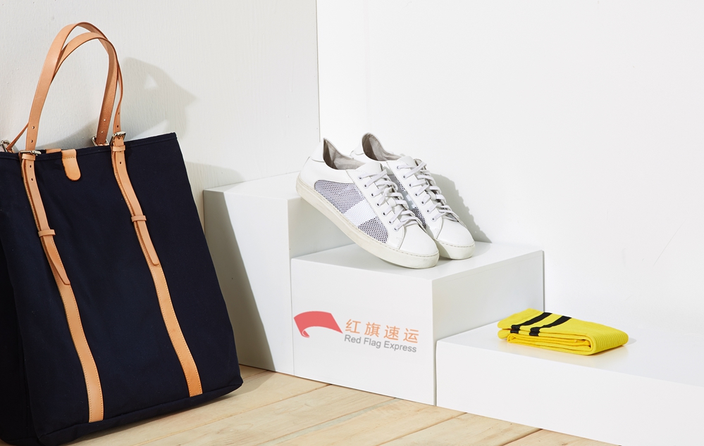 16556884486787.jpg 摄图网_500512259_配饰鞋包静物(企业商用)_副本.jpg